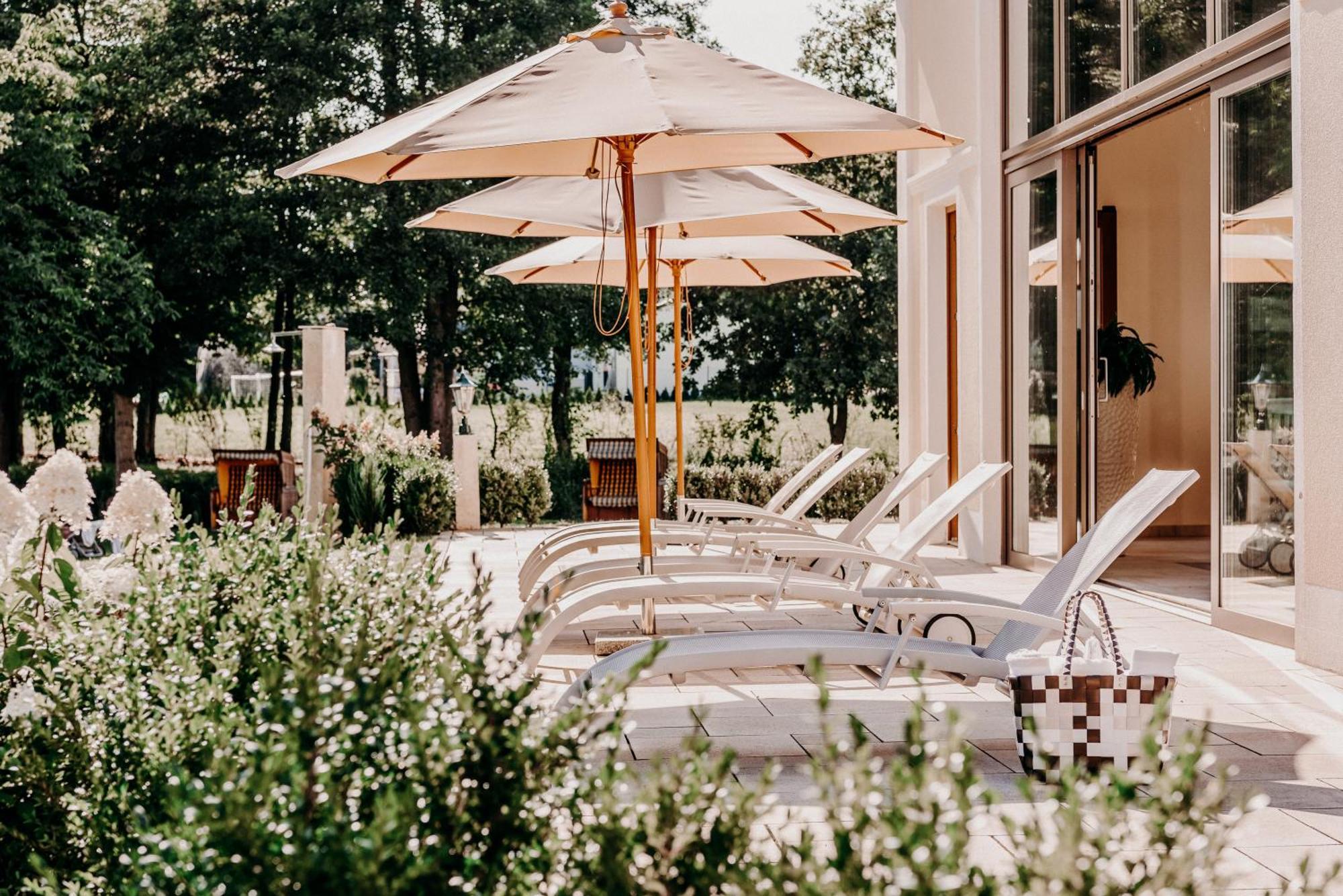 Der Eisvogel - Wellness- & Genusshotel バート・ゲーグギング エクステリア 写真